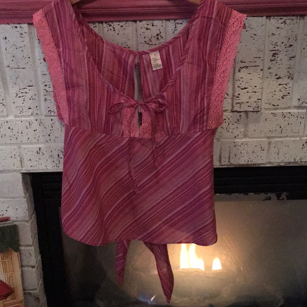 Pink top - Picture 4 of 5